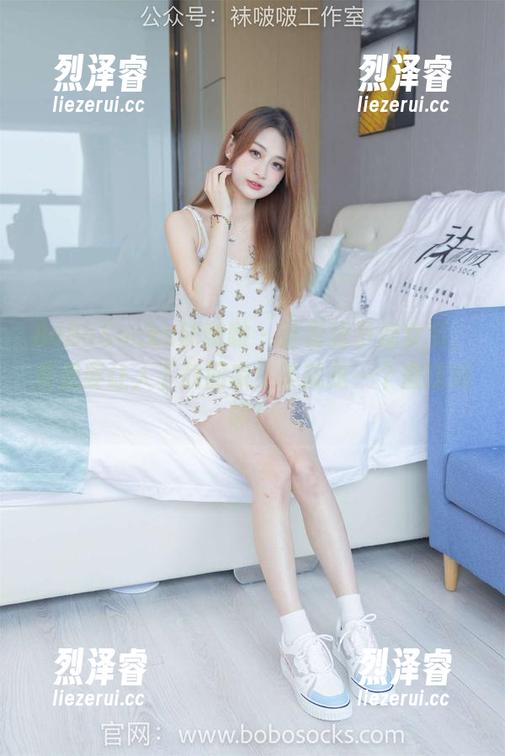 BoBoSocks袜啵啵 - 这套稚予魔女装，真是要让人下载回家！不就是一个魔法师嘛！
