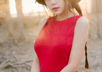 BoLoli菠萝社 – 夏小秋秋秋教你如何穿皮衣：别错过这些免费的美图哦！