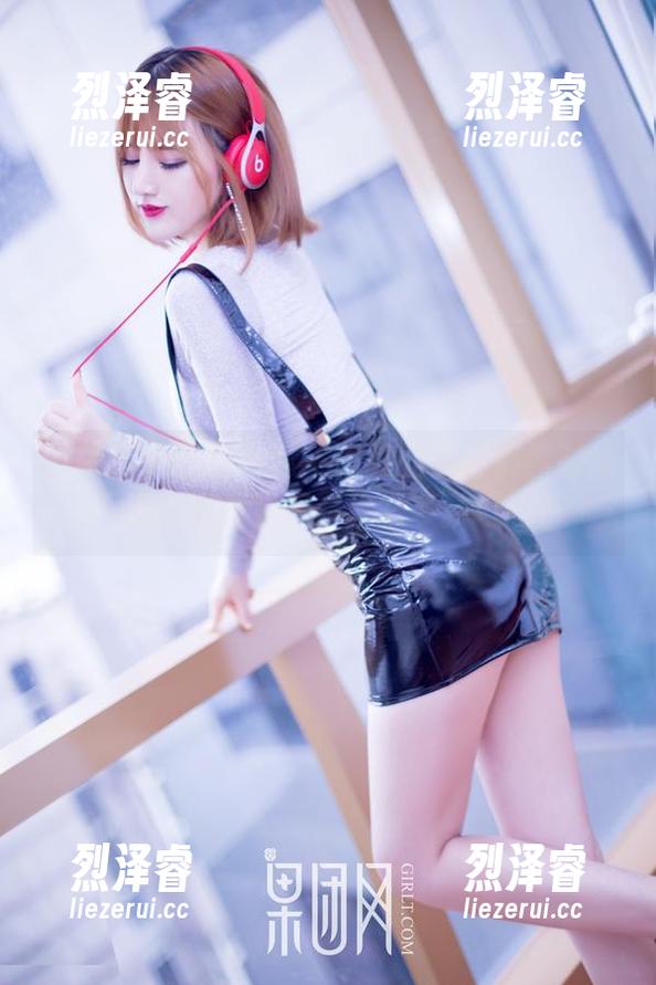 GIRLT果团网 - 从王语纯的牛仔裤看时尚：原图资源，真有这么多技巧吗？