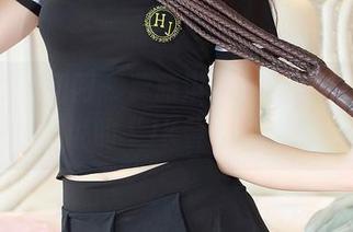 GIRLT果团网 – 莫雅淇的全套图集，这就是大家说的“JK叠加”效果吧！