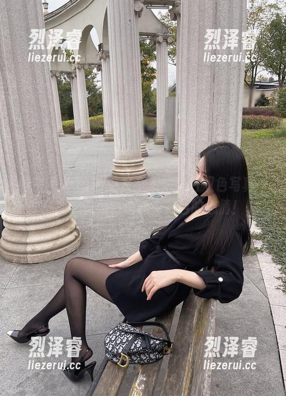 微密圈 - July芝岚全集：黑白双色写真——我感觉黑白也能有彩色的心情！
