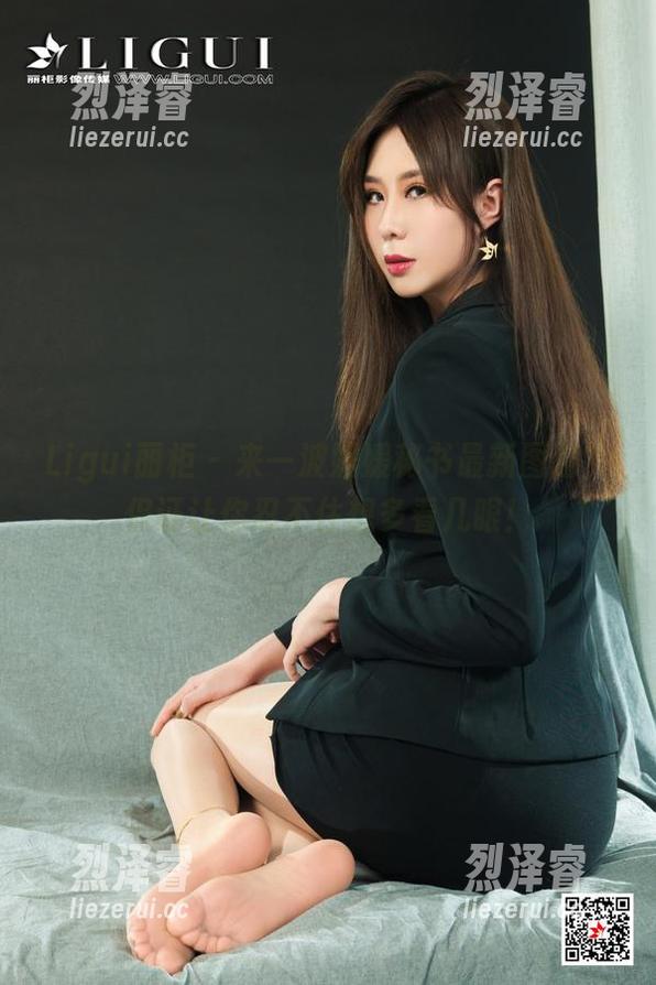 Ligui丽柜 - 来一波媛媛秘书最新图包？保证让你忍不住想多看几眼！