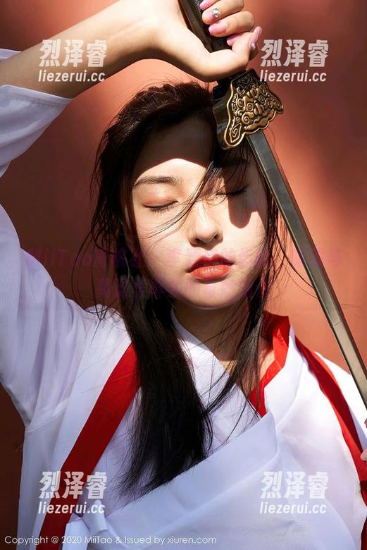 MiiTao蜜桃社-李颖诗 MiiTao蜜桃社 - 李颖诗的齿轮,眼镜与高清写真集的奇妙结合