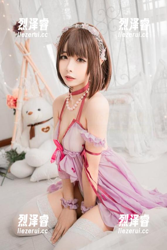 高清图册来啦！Momoko葵葵和她的Vagrant薇薇安，一起探索无尽的美丽吧！