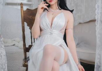 Nyako喵子驾到！高清cos瞬间，用眼镜拯救世界！
