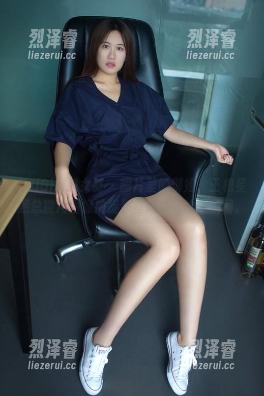 TuiGirl推女郎 - 图片里的御姐，王根星熙总能用图像捕捉那些难以言喻的瞬间。