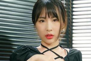 揭开Uhye(이유혜)的私拍神秘面纱：原图美脚，绝对值得细品