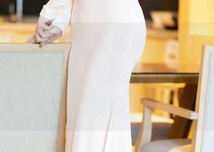 XIAOYU语画界 – 蜜桃酱的粉色心情：原图里透着点小调皮，图片让人不好意思直视哦