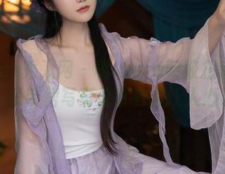 Xiuren秀人网 – 看laura阿姣扭动的美腿，吊带裙写真分享有点让人心跳！