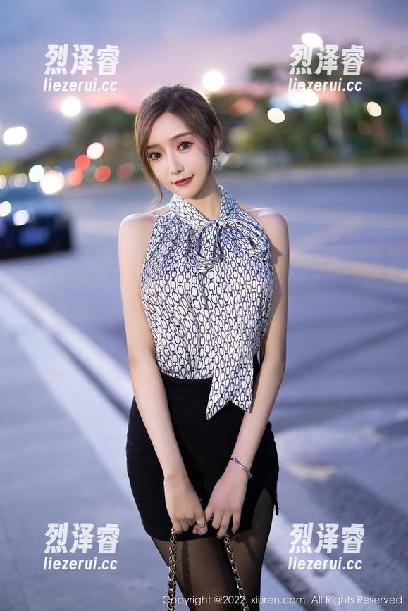 Xiuren秀人网 - 这一组余虞酱写真，原图中她的女孩形象让我瞬间觉得，我的生活太不精彩了！