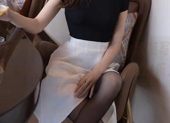 Xiuren秀人网 – 娜娜baby泳装写真：一起分享这组“水上仙子”的欢乐之旅