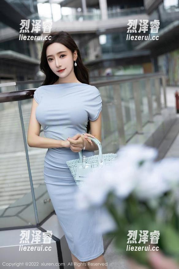 Xiuren秀人网 - 看完娜娜子呀的油亮合集，我也想试试看能不能变光滑…
