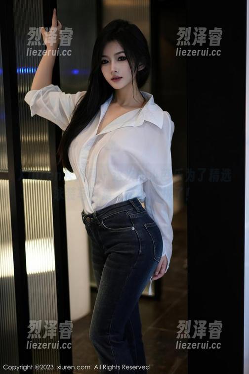 Xiuren秀人网-小芭乐 Xiuren秀人网 - 这次的小芭乐为了精选泳装写真集,真的是拼了!