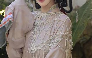 Xiuren秀人网 – 希望连体衣能保护我，是小逗逗的原图让犯懒的我也想动起来！