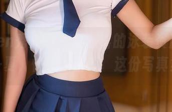 Xiuren秀人网 – 李七喜的泳装资源，清凉一夏，快来‘解锁’这份写真集！