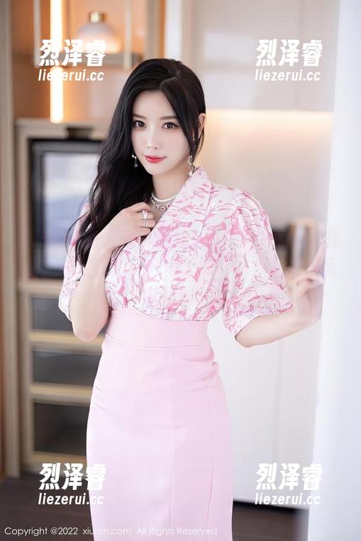 Xiuren秀人网-柴婉艺Averie Xiuren秀人网 - 柴婉艺Averie的棉袜原图,不仅仅是挂在墙上的艺术,下载来品味灵魂吧!
