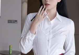 Xiuren秀人网 – 当黑白遇上许嘉欣，究竟是艺术还是调皮？原图请自取！