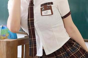 Xiuren秀人网 – 诺诺Nono的私房灰丝美图，藏着不为人知的动人瞬间，来揭开这层纱吗？