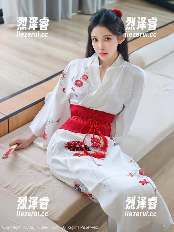 Xiuren秀人网 - 拿起手机准备截图！金允珍呐的长腿高清图片让你根本停不下来！