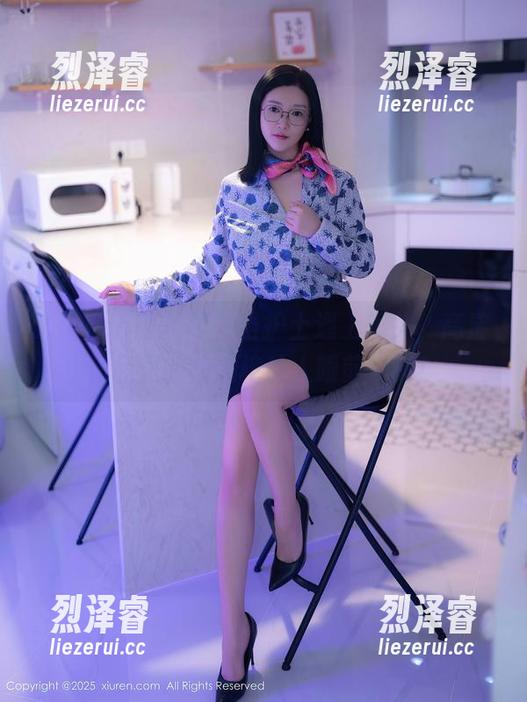 Xiuren秀人网 - 当护士遇上镜头，高清作品里的陈大榕让人眼前一亮！