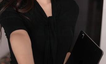 Xiuren秀人网 – 陈怡曼coco黑丝合集，穿上这袜子后，感觉自己是时尚界的魔法师！