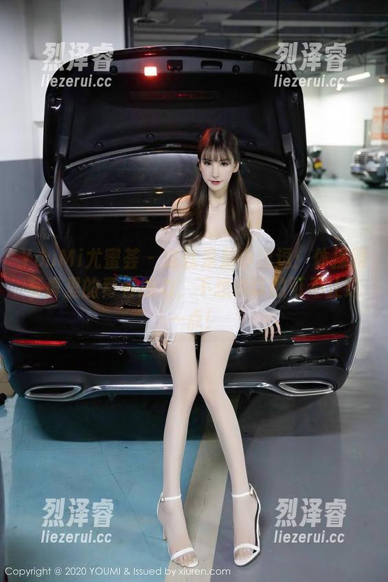YouMi尤蜜荟 - 这就是是小逗逗：体操服写真里的青春压力，不想承认的可不止这一点！