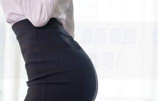 coser衣衣的红裙：最新原图，快来一起玩颜色游戏吧！