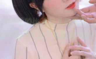 sally多啦雪的比基尼私房美图，让你在屏幕前也能感受到阳光热度！