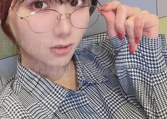 怎么感觉けん研的爱宕日和写真里有种让我心跳加速的魔力？