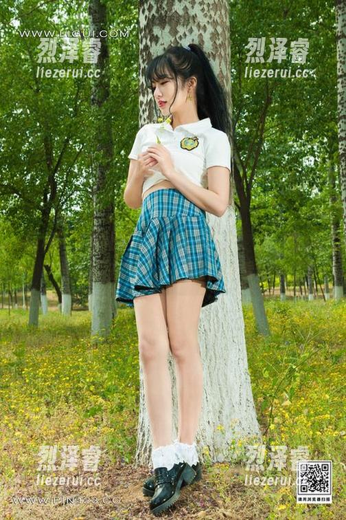 丽柜 - 最新的兔子温柔写真集，你以为我只是在看？不，是在偷看！