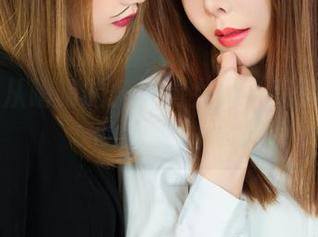 丽柜 – 从晴晴的角度看女孩：高清图库里的意外发现