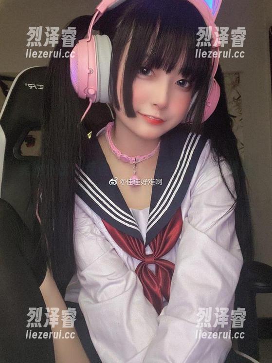 美图分享：佳佳酱ovo化身兔女郎，谁能抵挡这样的魅力呢？