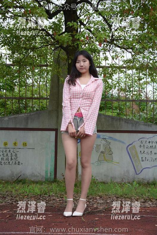 初夏女神 - 作品解锁：安妮的自拍图包，居然能让人忘记吃饭！