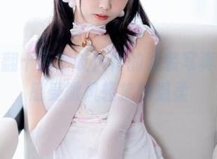 一起来翻十万珍吱伏特的泳装写真合集，感受微风轻拂的温柔