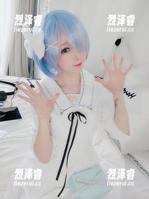 我敢说，名赖弥七的奶牛照片一定会让你觉得“哦，生活可以这么美好”