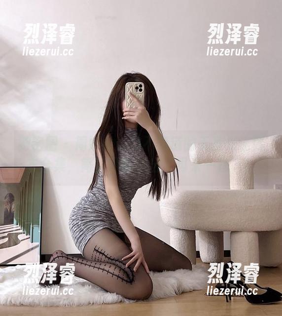微密圈 - 周妍希：你不知道的无圣光连体衣合集，简直可以喊出‘再来一套’！
