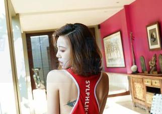 嗲囡囡 – 走进Emily顾奈奈酱的空姐世界，选中的图片都藏着故事！