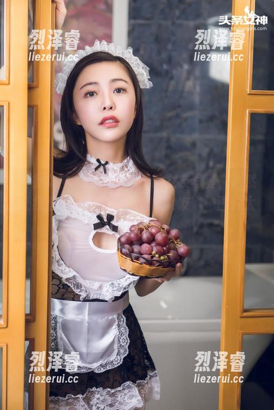 头条女神 - 看着张梓柔的女友写真，居然让我想到了我那曾经的‘女友’…图片太扎心了！