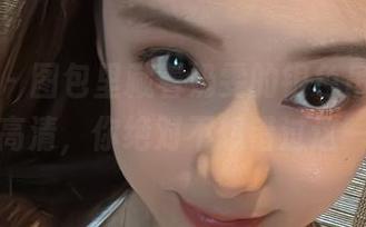 微密圈 – 图包里藏着奶雯的银色吊带裙，满满高清，你绝对不想错过这一幕！