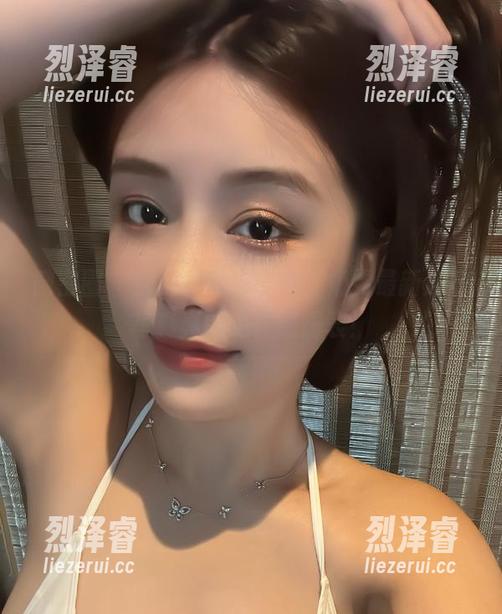 微密圈 - 别说我没告诉你，奶雯最新泳衣写真真的是性感爆表！
