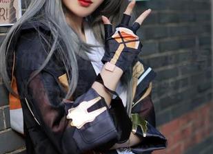 在妖君白研的凹凸世界里，免费写真，真的是便宜得让人想哭！