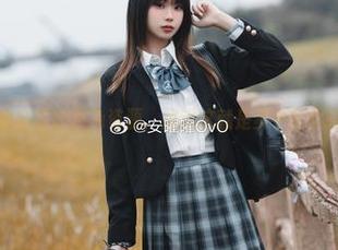发现安曜曜的粉色资源，难道这就是梦中的女孩嘛？