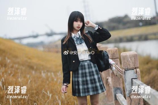 发现安曜曜的粉色资源，难道这就是梦中的女孩嘛？