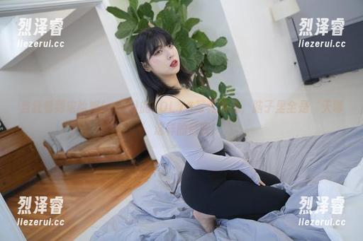 当我看到宋哈娜(송하나)的VOL.76写真精选，脑子里全是‘天哪’这样的惊叹！