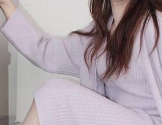 小众视觉 – 悦悦的自拍全集带你飞，下载后一起嗨到不行！