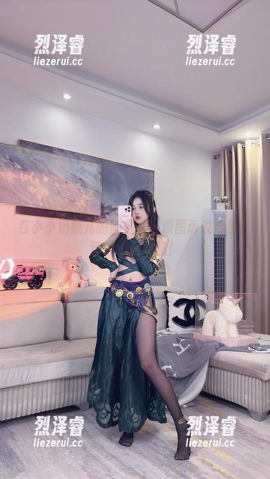 在小小奶瓶儿的剧情里，原图诉说心事，图片传递情愫！