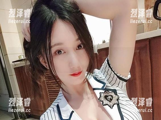 微密圈 - 小玉吃果冻婚纱作品：我发誓，我刚想到了婚礼蛋糕…