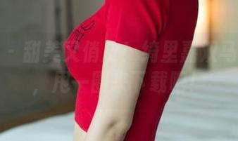 尤果网 – 甜美又俏皮！绮里嘉双马尾图集，甩一圈来下载吧！