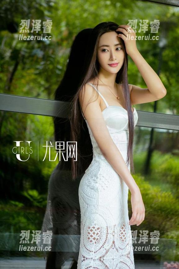 尤果网 - 这张图片让我想到了什么？陈幼伊的厨娘魅力满分！