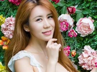 尤物馆 – 那些高清照片里的FoxYini孟狐狸和服，不禁让我好奇，她是如何选择的？